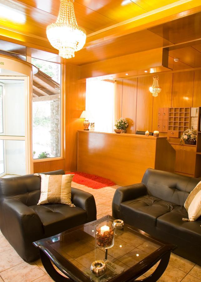 Koutsikouris Hotel Platanakos エクステリア 写真